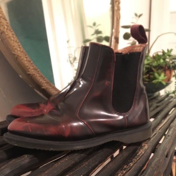Dr. Martens Shoes - Dr. Marten Distressed Flora Chelsea Boots 🥾